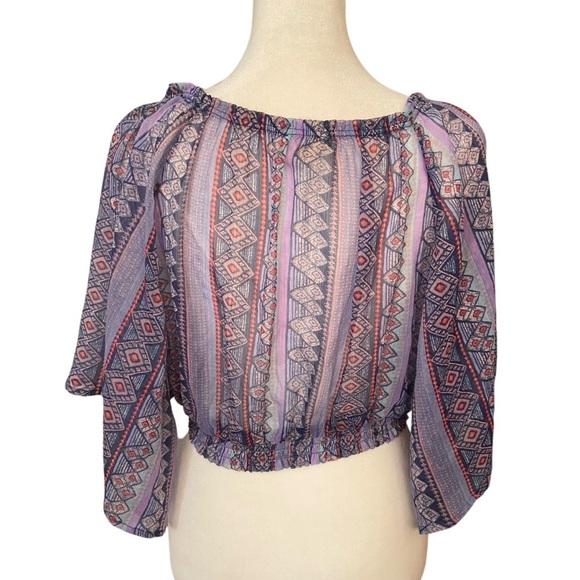 Hollister Women’s Short Sleeve Cropped Sheer Blouse Size M Aztec Print Boho Fun - Picture 6 of 12